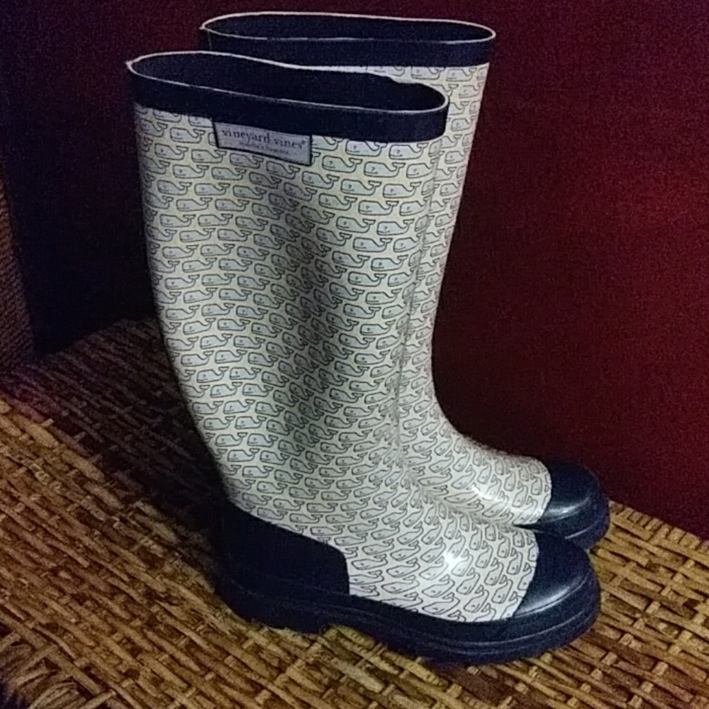 Martha's Vineyard, Vineyard vines rainboots